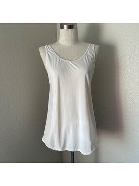 Lululemon White Scoop Neck Tank Top With Strappy Back Design Lightweight & Stret